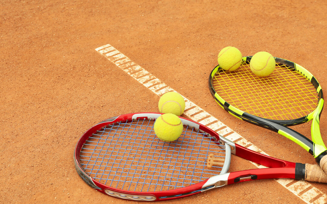 Tenis pojedynczy a deble — jakie wymiary powinien mieć kort tenisowy?